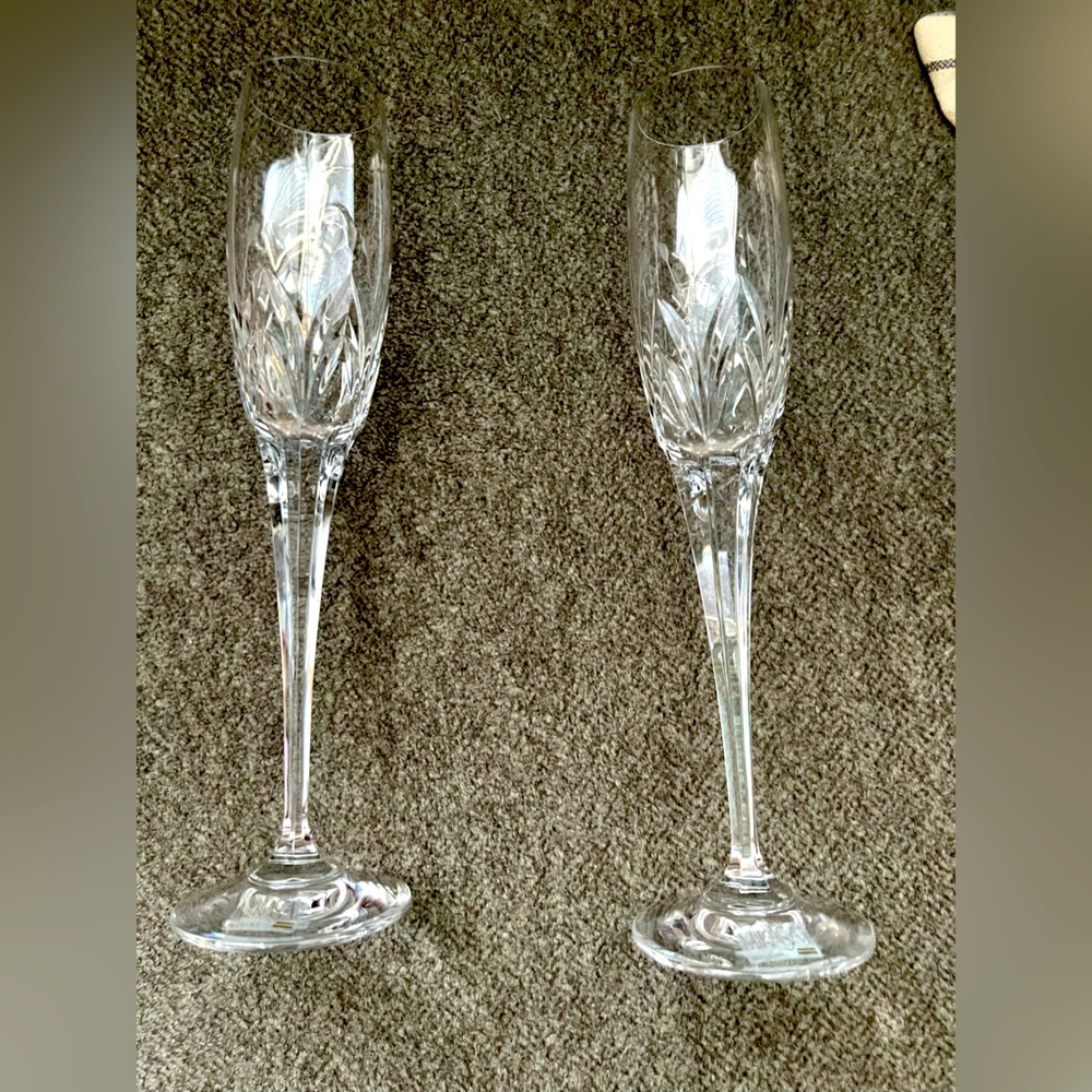 Mikasa White Drinkware Crystal Flutes